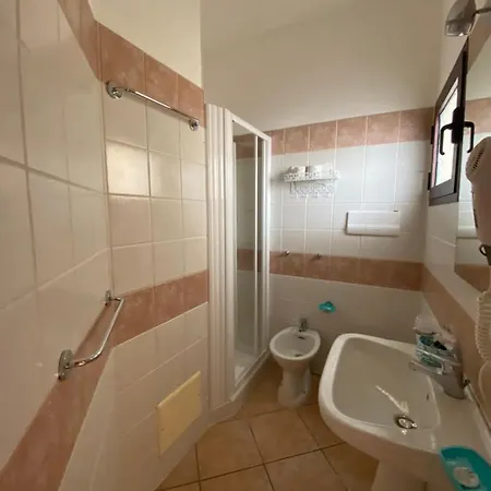 Palau City Hotel Otel 3*